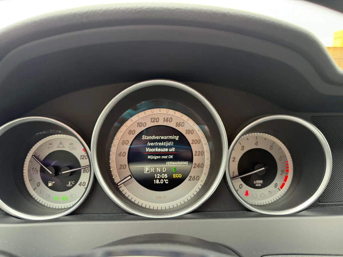 250 Sport Prestige | 12MND GARANTIE | XENON | STANDKACHEL | AUTOMAAT | NAVI | CRUISE | AIRCO | LMV |