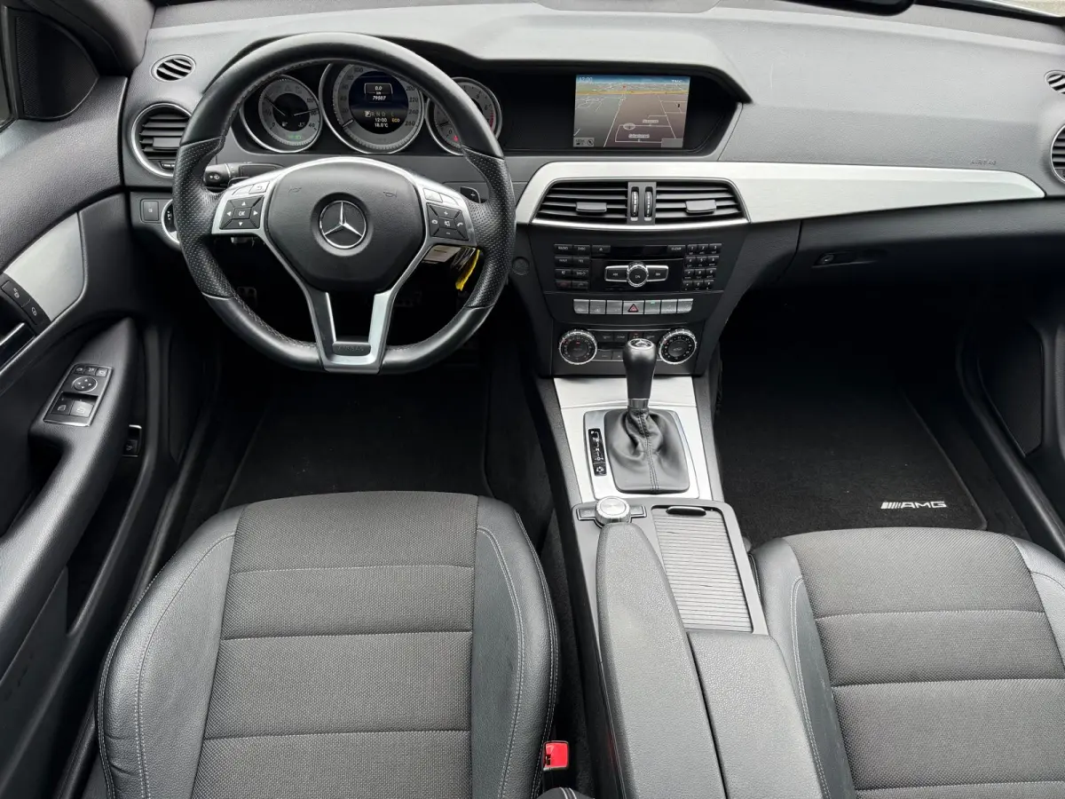250 Sport Prestige | 12MND GARANTIE | XENON | STANDKACHEL | AUTOMAAT | NAVI | CRUISE | AIRCO | LMV |