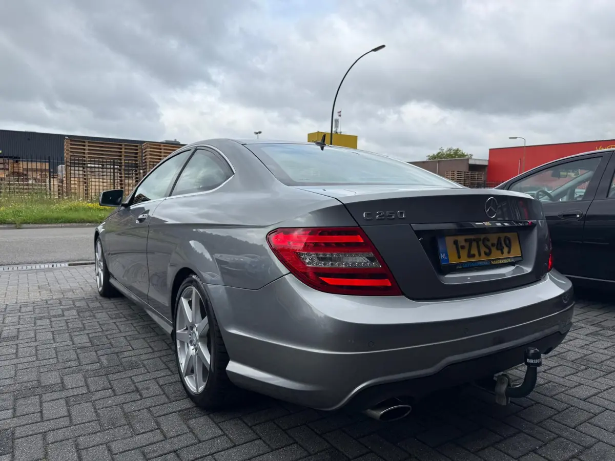 250 Sport Prestige | 12MND GARANTIE | XENON | STANDKACHEL | AUTOMAAT | NAVI | CRUISE | AIRCO | LMV |