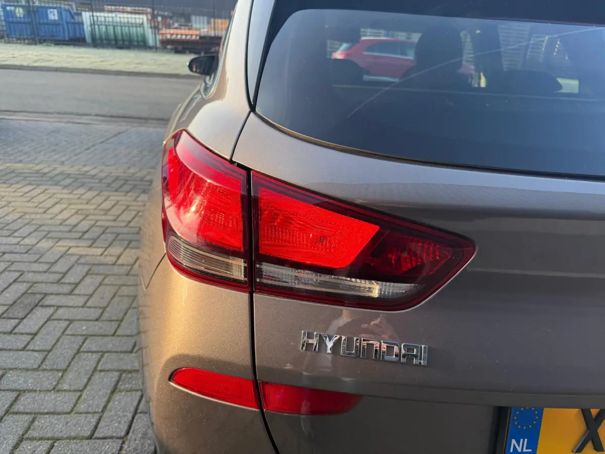 1.5 T-GDi MHEV Premium | 1E EIGENAAR | 3/6/12MND GARANTIE| LED | CARPLAY | SCHUIFDAK | DAB | NAVI | CRUISE | 160PK |