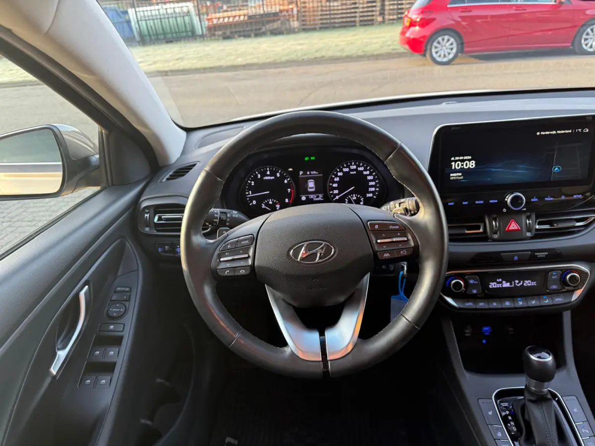 1.5 T-GDi MHEV Premium | 1E EIGENAAR | 3/6/12MND GARANTIE| LED | CARPLAY | SCHUIFDAK | DAB | NAVI | CRUISE | 160PK |