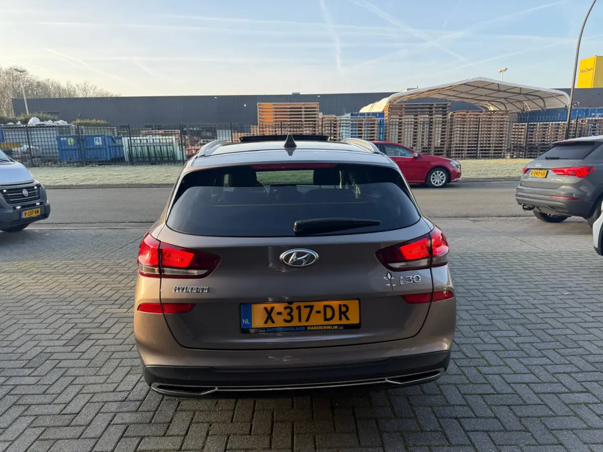 1.5 T-GDi MHEV Premium | 1E EIGENAAR | 3/6/12MND GARANTIE| LED | CARPLAY | SCHUIFDAK | DAB | NAVI | CRUISE | 160PK |