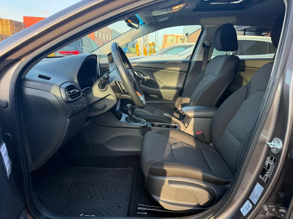 1.5 T-GDi MHEV Premium | 1E EIGENAAR | 3/6/12MND GARANTIE| LED | CARPLAY | SCHUIFDAK | DAB | NAVI | CRUISE | 160PK |