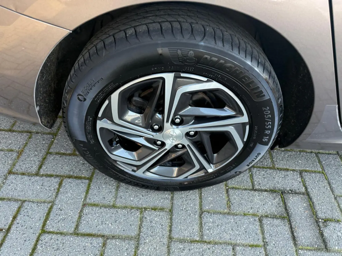 1.5 T-GDi MHEV Premium | 1E EIGENAAR | 3/6/12MND GARANTIE| LED | CARPLAY | SCHUIFDAK | DAB | NAVI | CRUISE | 160PK |