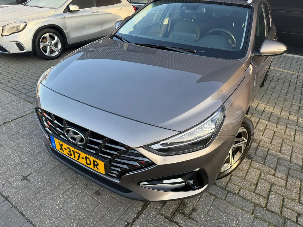 1.5 T-GDi MHEV Premium | 1E EIGENAAR | 3/6/12MND GARANTIE| LED | CARPLAY | SCHUIFDAK | DAB | NAVI | CRUISE | 160PK |
