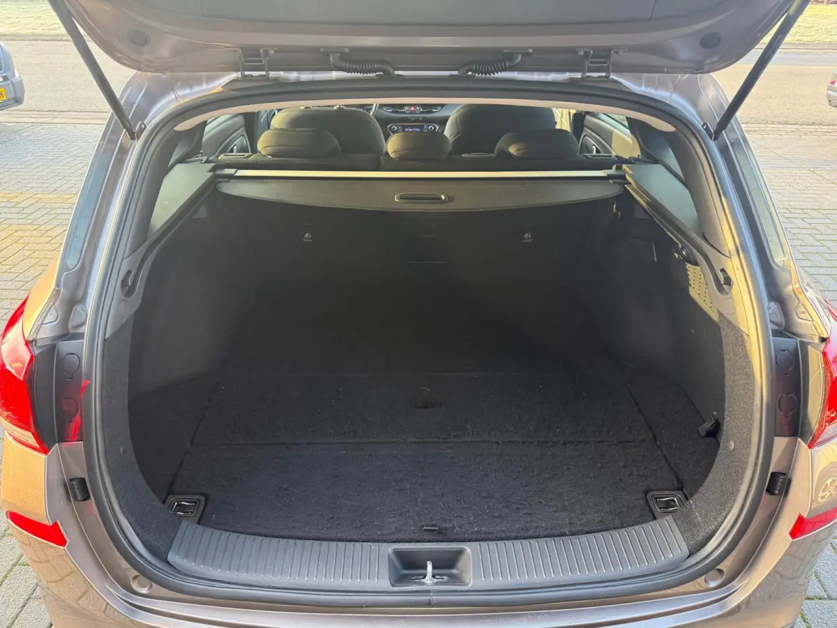 1.5 T-GDi MHEV Premium | 1E EIGENAAR | 3/6/12MND GARANTIE| LED | CARPLAY | SCHUIFDAK | DAB | NAVI | CRUISE | 160PK |