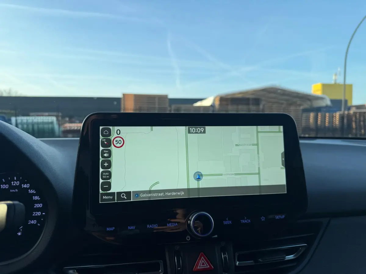 1.5 T-GDi MHEV Premium | 1E EIGENAAR | 3/6/12MND GARANTIE| LED | CARPLAY | SCHUIFDAK | DAB | NAVI | CRUISE | 160PK |