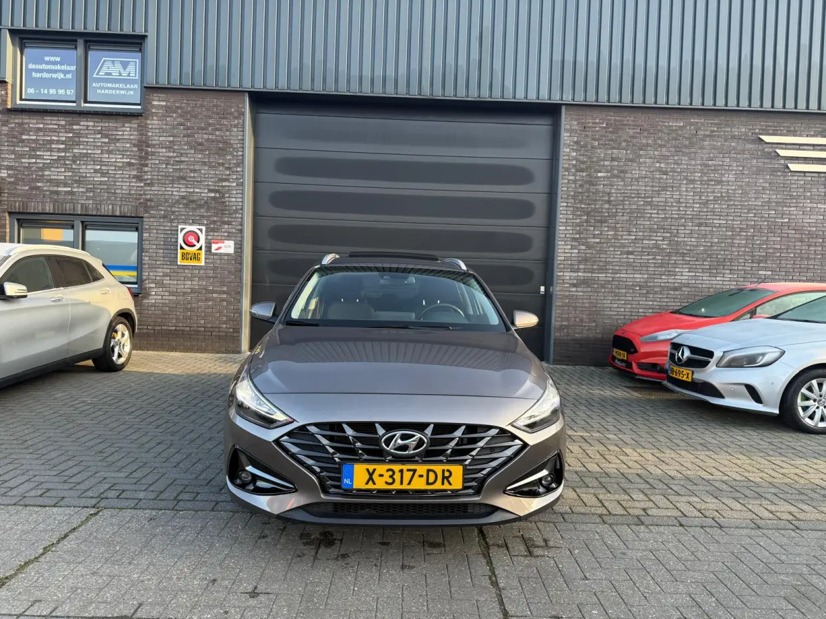 1.5 T-GDi MHEV Premium | 1E EIGENAAR | 3/6/12MND GARANTIE| LED | CARPLAY | SCHUIFDAK | DAB | NAVI | CRUISE | 160PK |