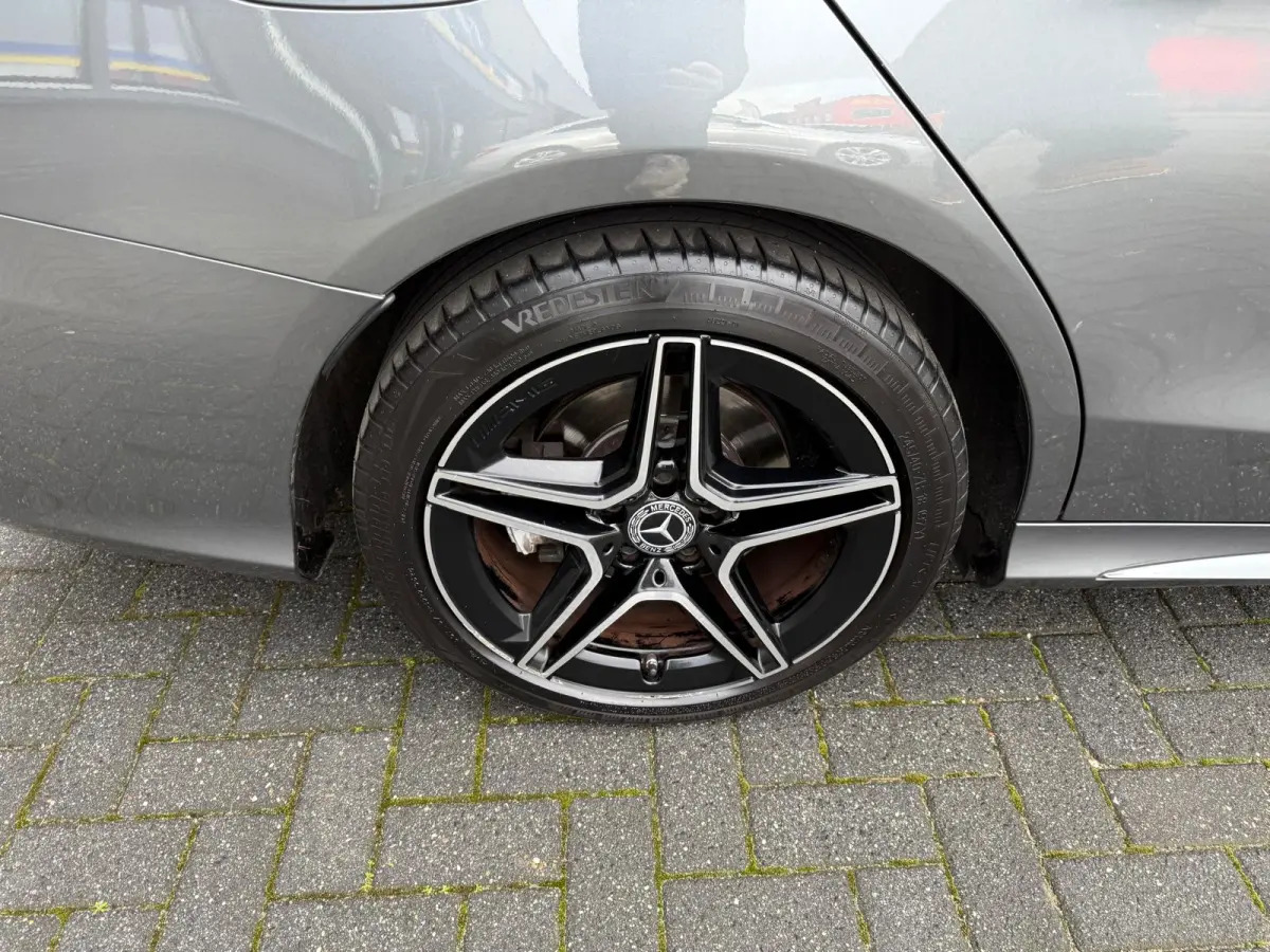 180 Business Solution AMG | 1E EIGENAAR | 3/6/12MND GARANTIE | DAB | LED | AUTOMAAT | LEDER | CRUISE | SFEERVERLICHTING |