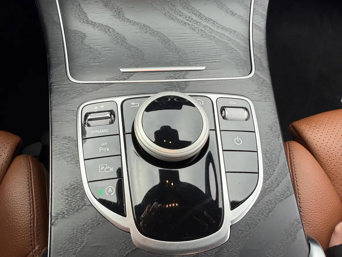 180 Business Solution AMG | 1E EIGENAAR | 3/6/12MND GARANTIE | DAB | LED | AUTOMAAT | LEDER | CRUISE | SFEERVERLICHTING |