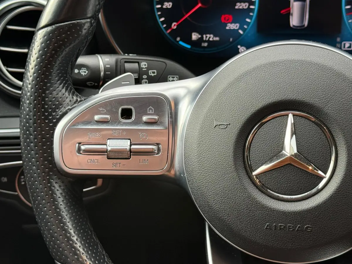 180 Business Solution AMG | 1E EIGENAAR | 3/6/12MND GARANTIE | DAB | LED | AUTOMAAT | LEDER | CRUISE | SFEERVERLICHTING |