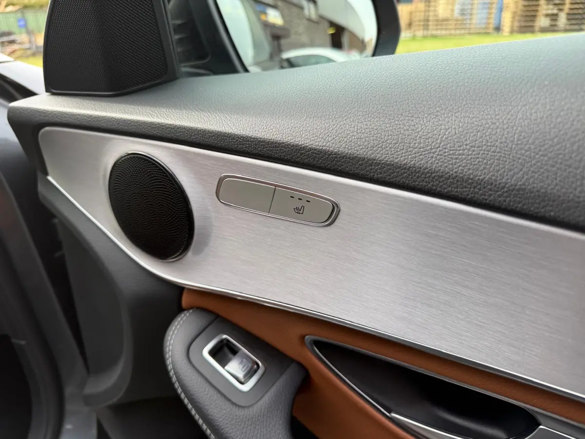 180 Business Solution AMG | 1E EIGENAAR | 3/6/12MND GARANTIE | DAB | LED | AUTOMAAT | LEDER | CRUISE | SFEERVERLICHTING |