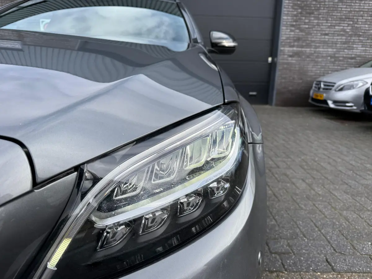 180 Business Solution AMG | 1E EIGENAAR | 3/6/12MND GARANTIE | DAB | LED | AUTOMAAT | LEDER | CRUISE | SFEERVERLICHTING |