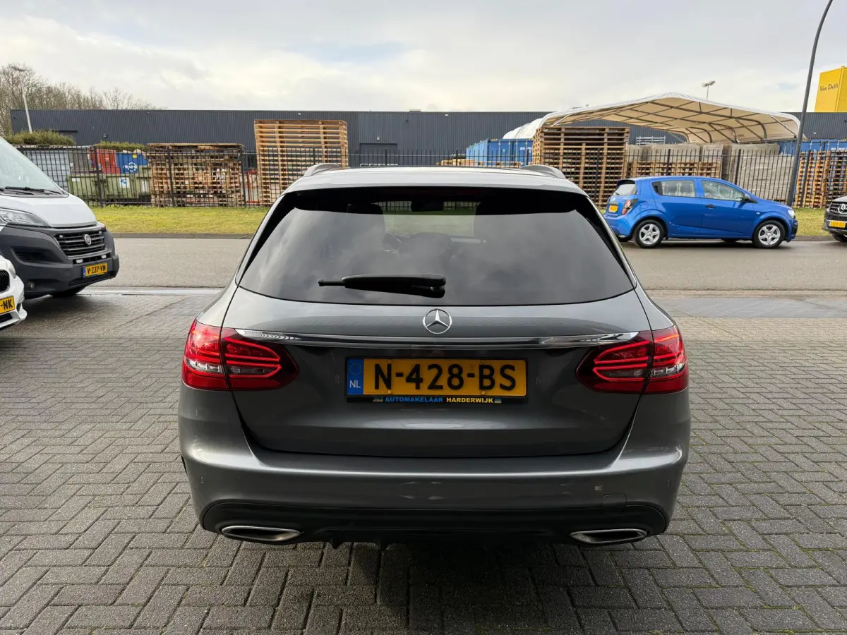 180 Business Solution AMG | 1E EIGENAAR | 3/6/12MND GARANTIE | DAB | LED | AUTOMAAT | LEDER | CRUISE | SFEERVERLICHTING |