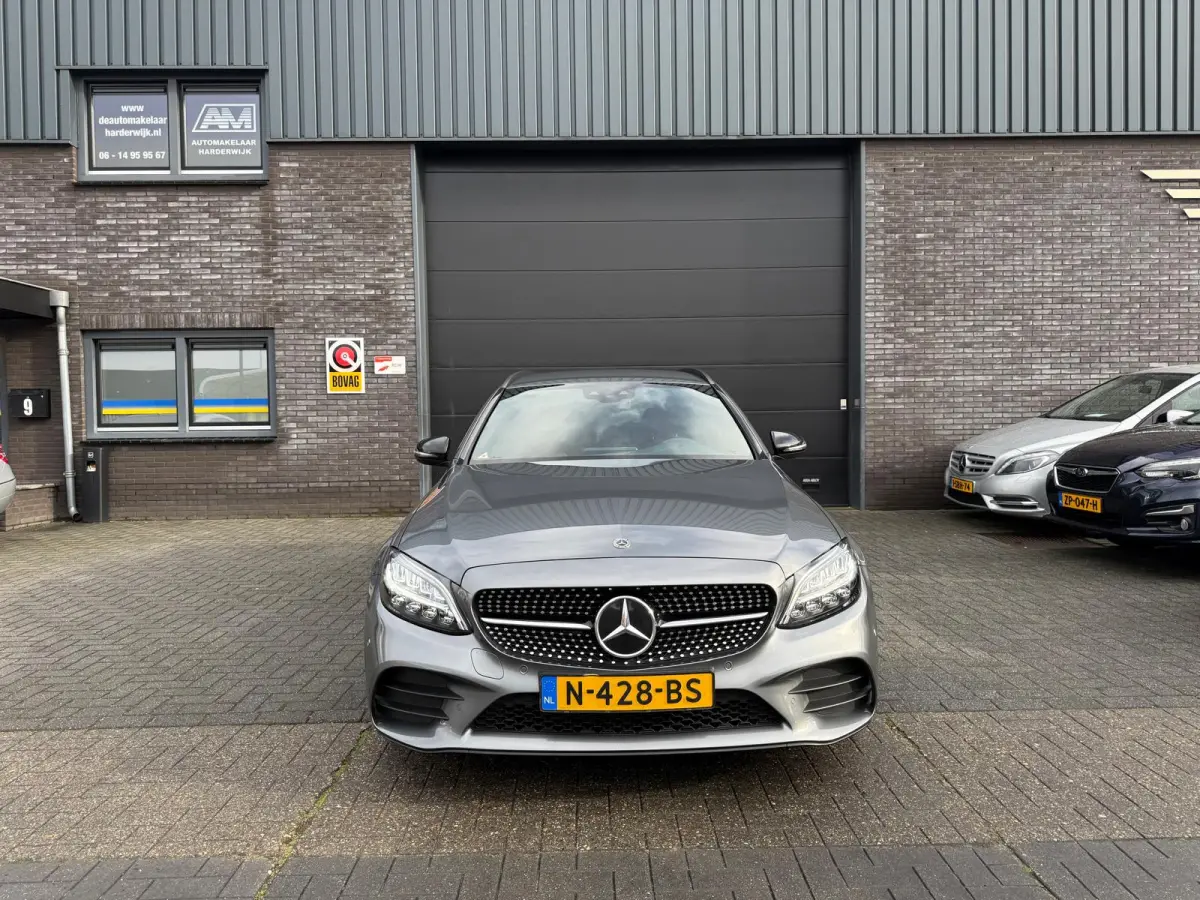 180 Business Solution AMG | 1E EIGENAAR | 3/6/12MND GARANTIE | DAB | LED | AUTOMAAT | LEDER | CRUISE | SFEERVERLICHTING |