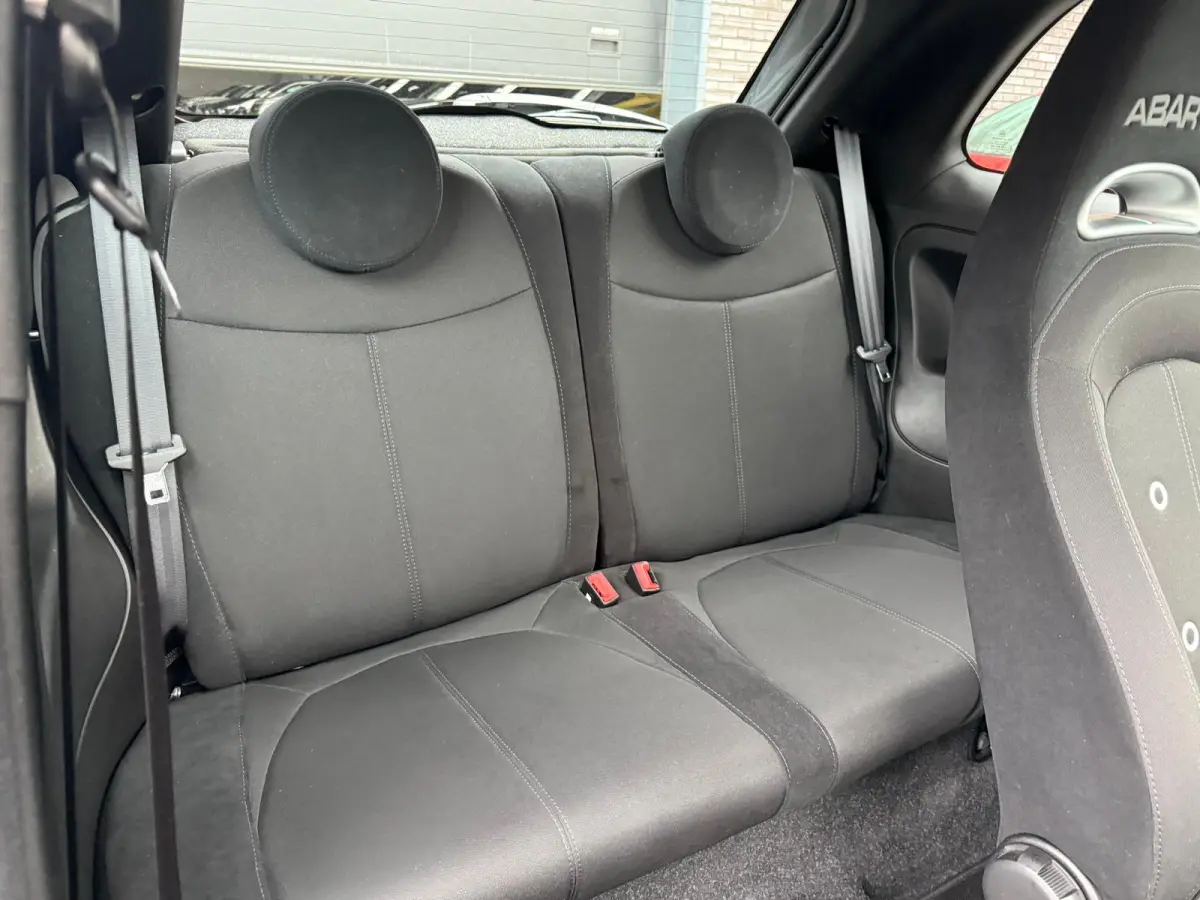 1.4 T-Jet Abarth 595 | 3/6/12MND GARANTIE | SPORTSTOELEN | AIRCO | LMV | NW DISTR RIEM |