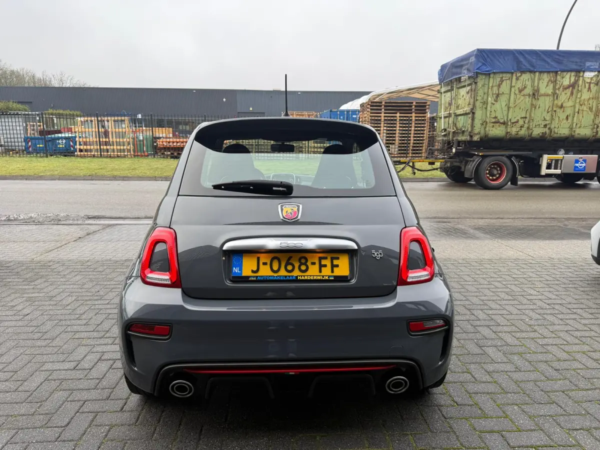 1.4 T-Jet Abarth 595 | 12MND GARANTIE | SPORTSTOELEN | AIRCO | LMV | NW DISTR RIEM |