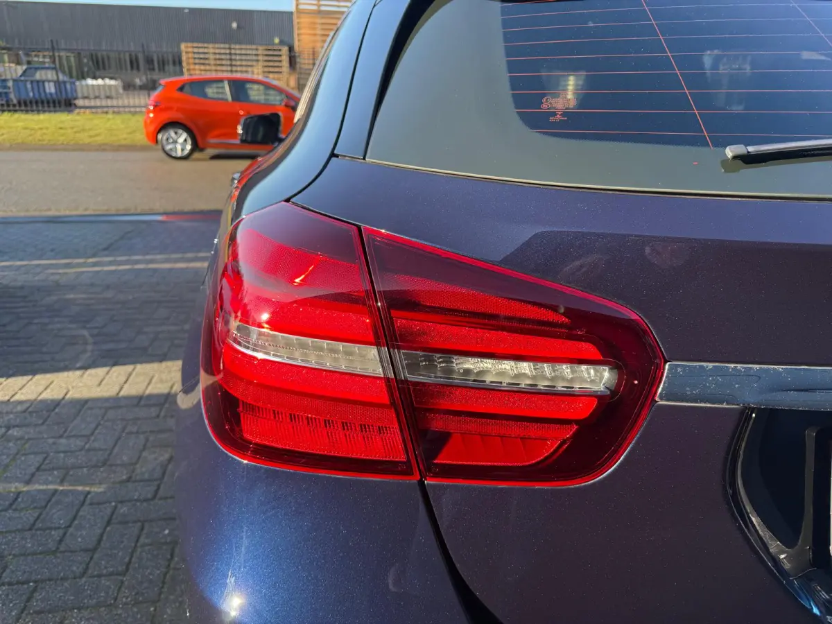 180 Business Solution AMG | 2E EIGENAAR | 3/6/12MND GARANTIE | LED | CARPLAY | CRUISE | AUTOMAAT | STOELVERWARMING |