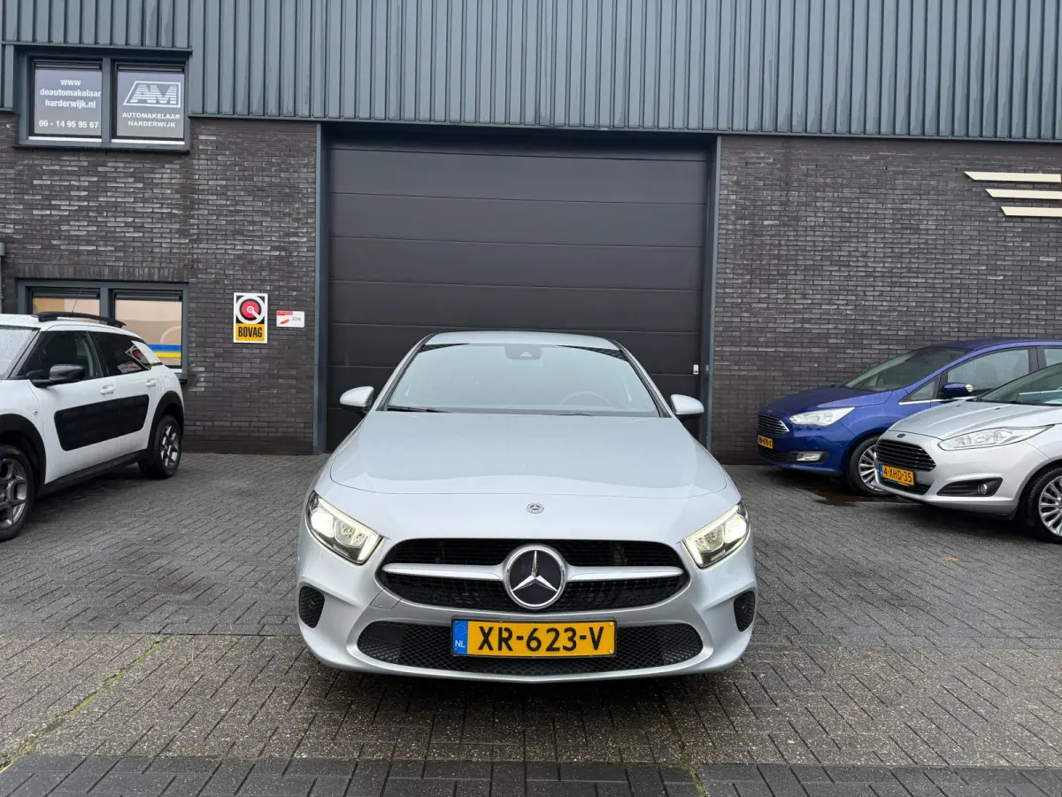 180 Business Solution | 3/6/12MND GARANTIE | NAVIGATIE | CRUISE |LED | DAB | PDC | LMV | GOED ONDERHOUDEN |