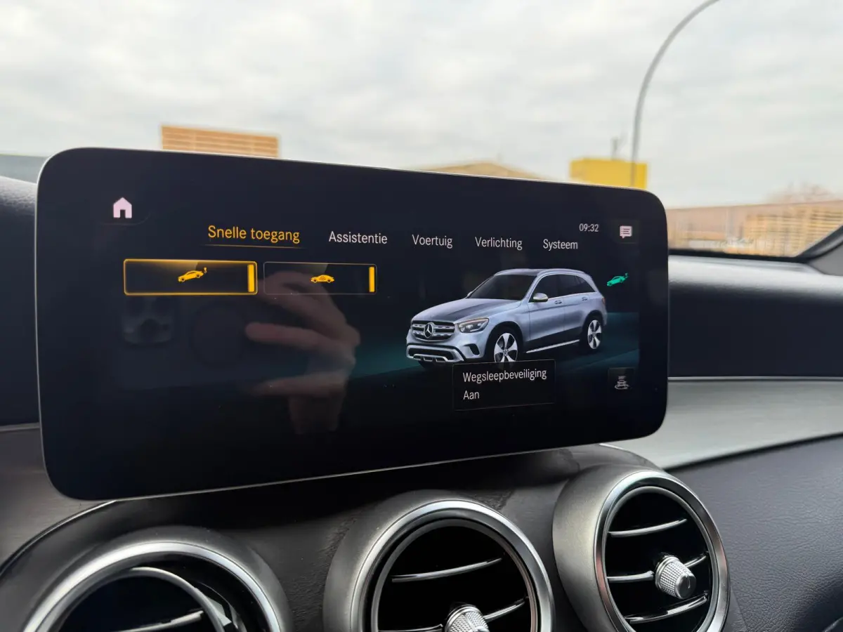 200d Premium | 12MND GARANTIE | AUTOMAAT | LED | BURMESTER | CARPLAY | NAVI | CRUISE | MAT | NL AUTO |