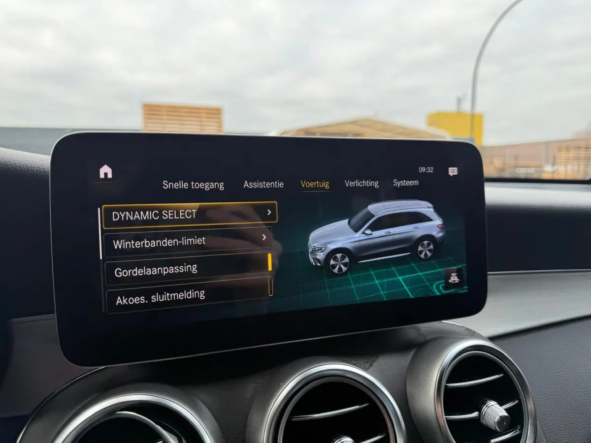 200d Premium | 12MND GARANTIE | AUTOMAAT | LED | BURMESTER | CARPLAY | NAVI | CRUISE | MAT | NL AUTO |