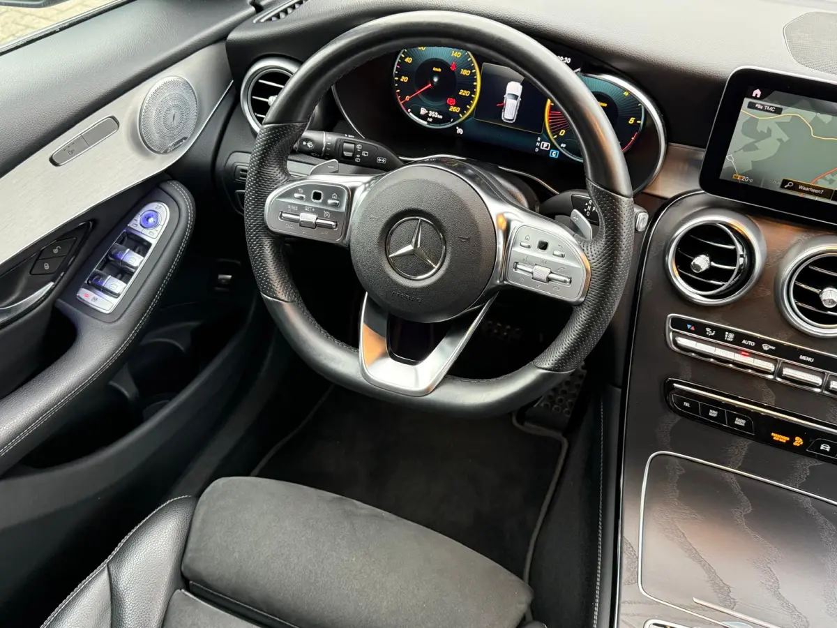 200d Premium | 12MND GARANTIE | AUTOMAAT | LED | BURMESTER | CARPLAY | NAVI | CRUISE | MAT | NL AUTO |