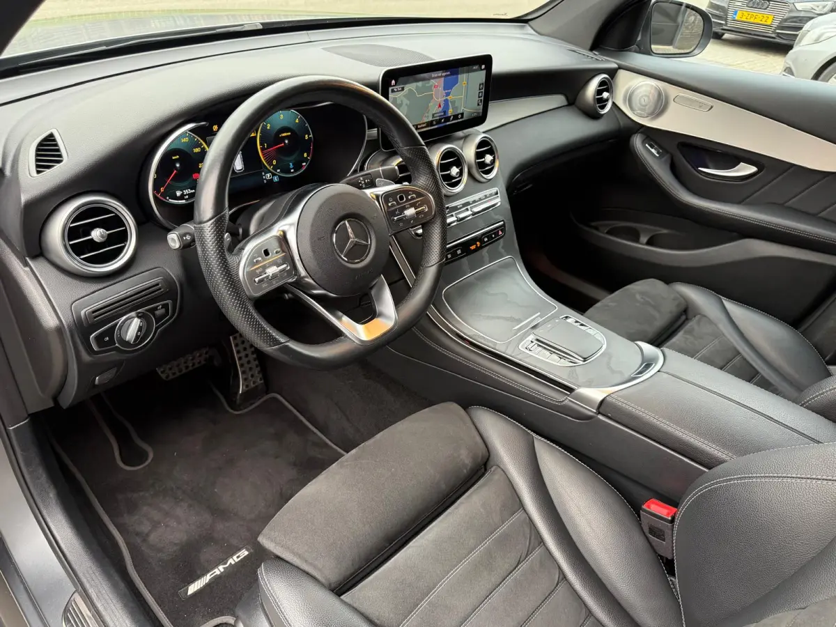 200d Premium | 12MND GARANTIE | AUTOMAAT | LED | BURMESTER | CARPLAY | NAVI | CRUISE | MAT | NL AUTO |