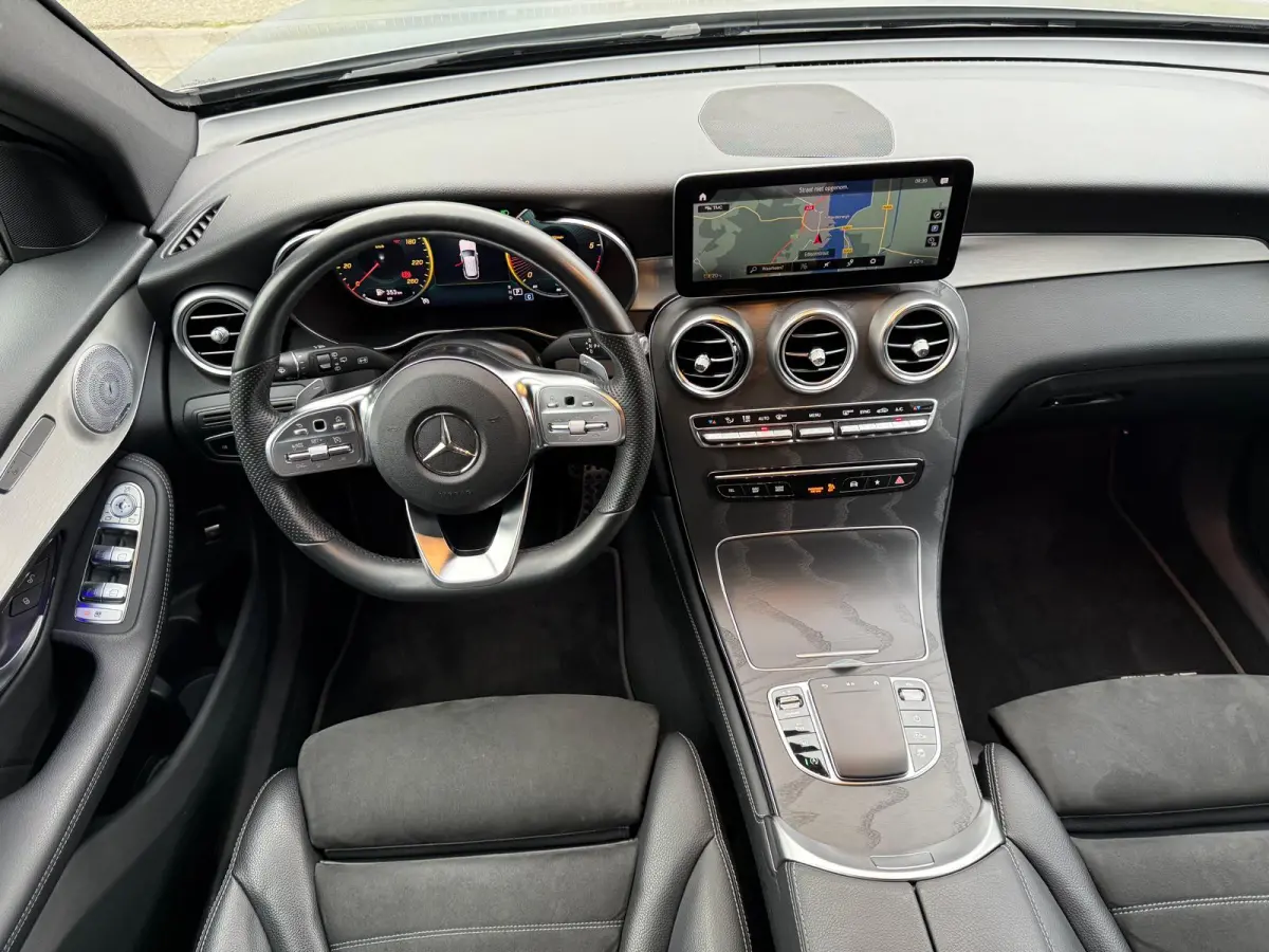 200d Premium | 12MND GARANTIE | AUTOMAAT | LED | BURMESTER | CARPLAY | NAVI | CRUISE | MAT | NL AUTO |