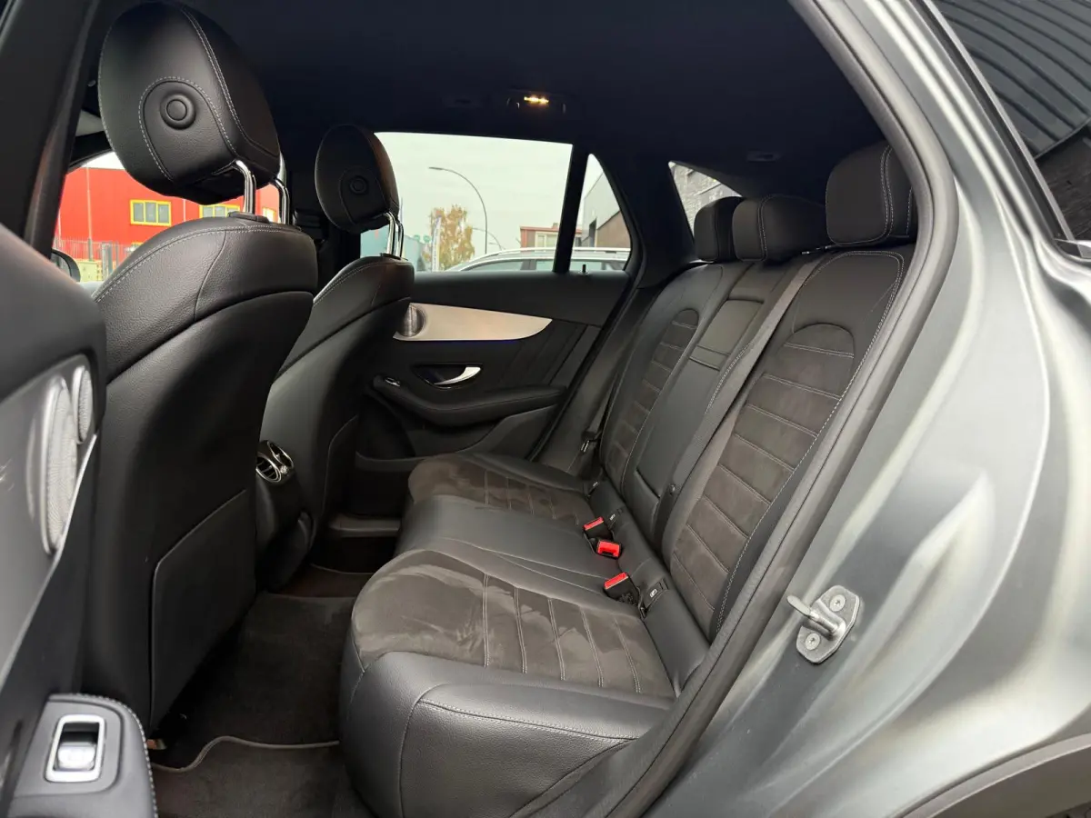 200d Premium | 12MND GARANTIE | AUTOMAAT | LED | BURMESTER | CARPLAY | NAVI | CRUISE | MAT | NL AUTO |