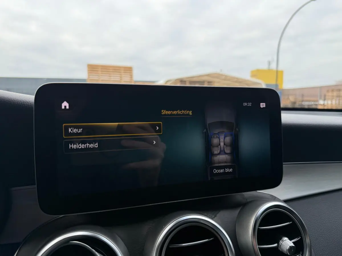 200d Premium | 12MND GARANTIE | AUTOMAAT | LED | BURMESTER | CARPLAY | NAVI | CRUISE | MAT | NL AUTO |