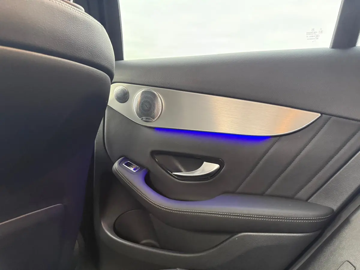 200d Premium | 12MND GARANTIE | AUTOMAAT | LED | BURMESTER | CARPLAY | NAVI | CRUISE | MAT | NL AUTO |