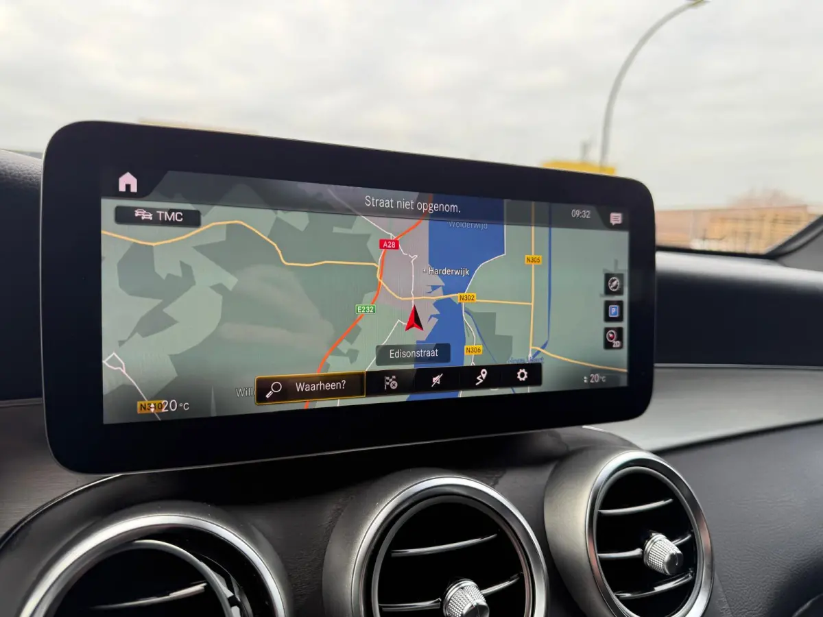 200d Premium | 12MND GARANTIE | AUTOMAAT | LED | BURMESTER | CARPLAY | NAVI | CRUISE | MAT | NL AUTO |