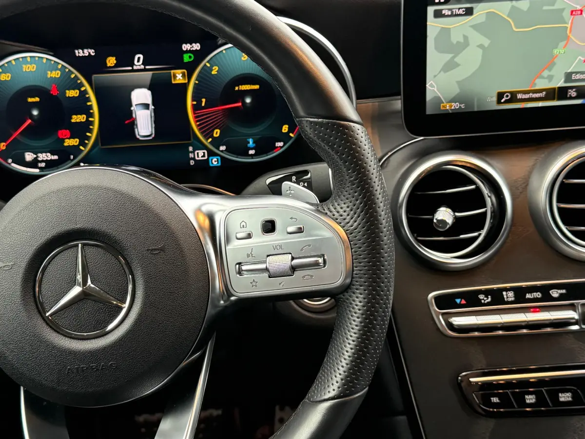 200d Premium | 12MND GARANTIE | AUTOMAAT | LED | BURMESTER | CARPLAY | NAVI | CRUISE | MAT | NL AUTO |