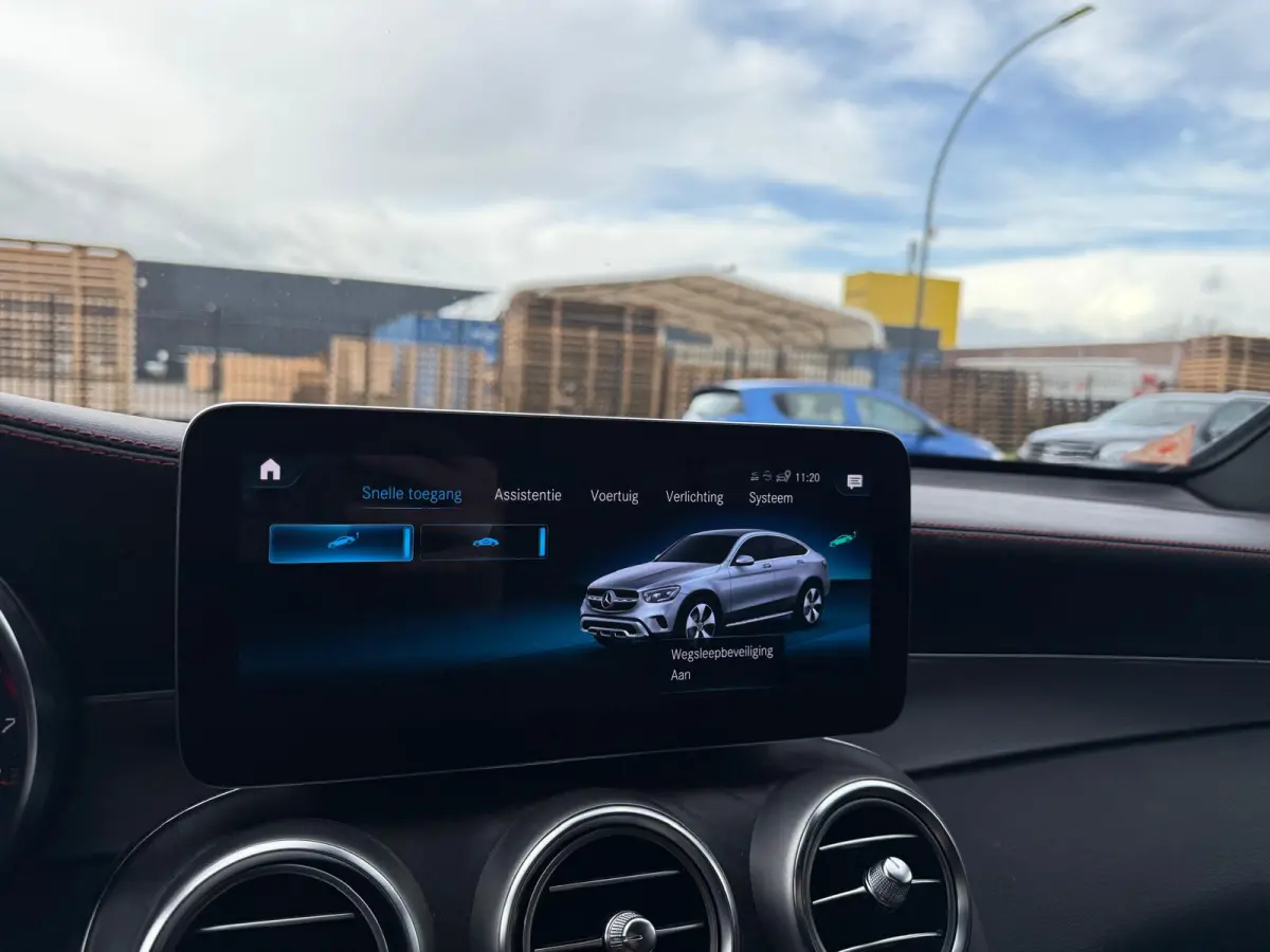 300e 4MATIC Premium | 1E EIGENAAR | 3/6/12MND GARANTIE | DAB | LED | CARPLAY | SFEERVERLICHTING | CRUISE | CAMERA |