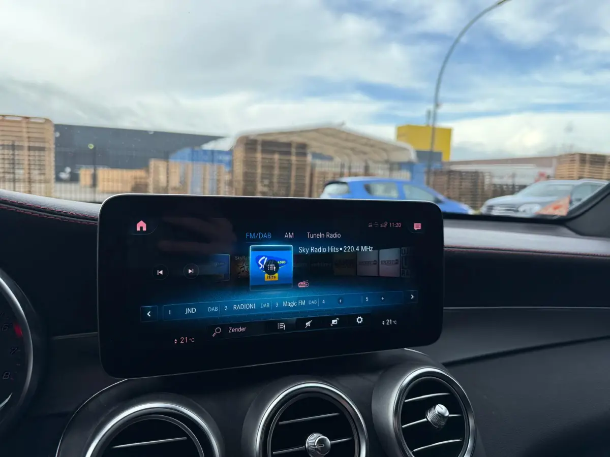 300e 4MATIC Premium | 1E EIGENAAR | 3/6/12MND GARANTIE | DAB | LED | CARPLAY | SFEERVERLICHTING | CRUISE | CAMERA |