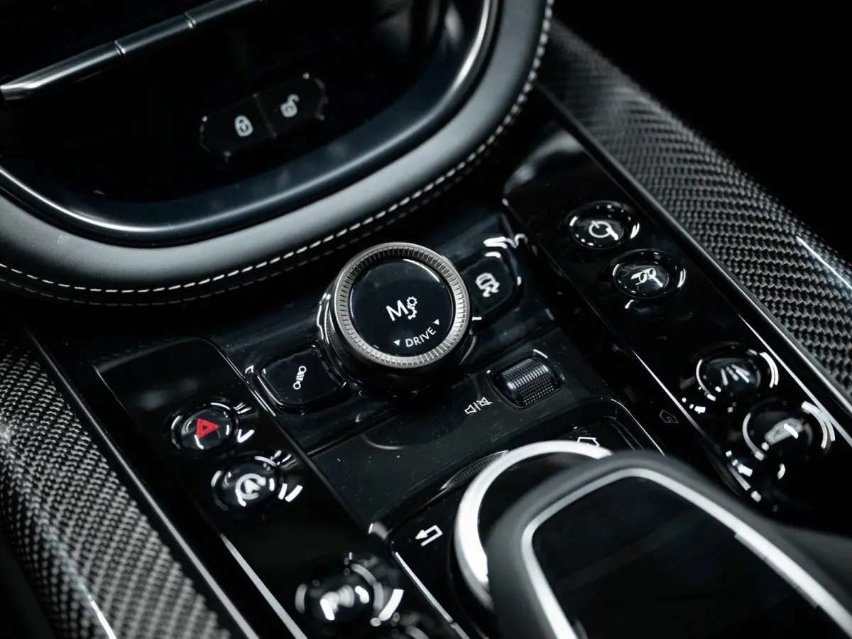 4.0 V8 707 | Carbon | Ventilatie | ACC | 360° | Keyless |