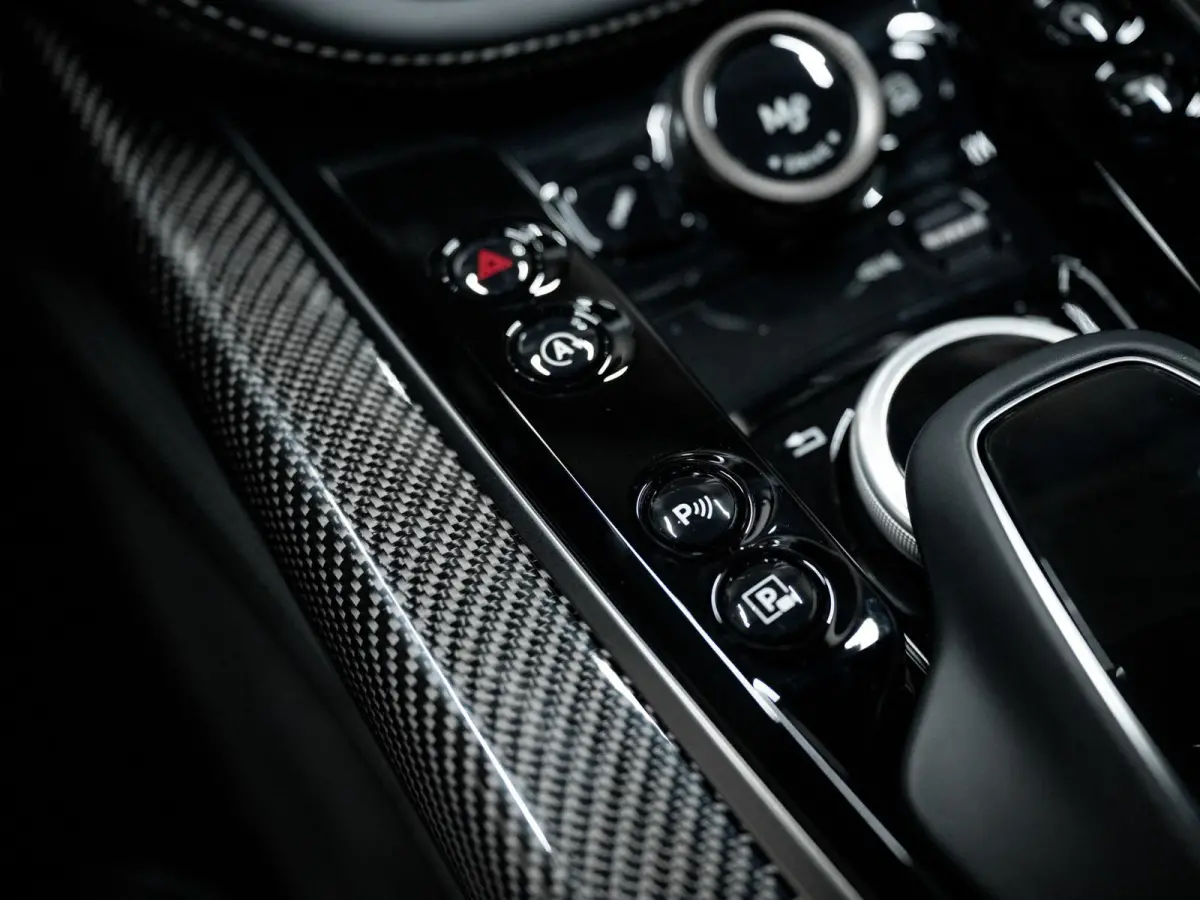 4.0 V8 707 | Carbon | Ventilatie | ACC | 360° | Keyless |