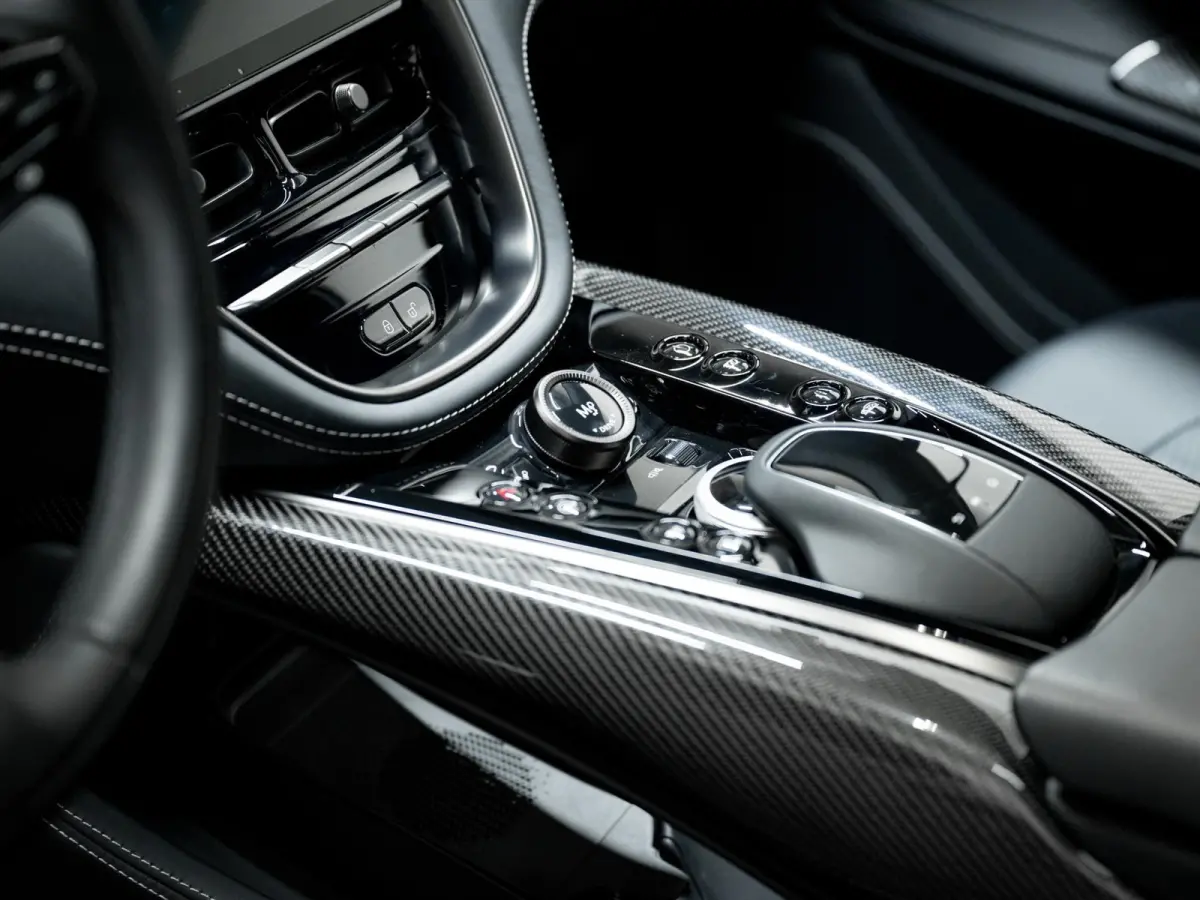 4.0 V8 707 | Carbon | Ventilatie | ACC | 360° | Keyless |
