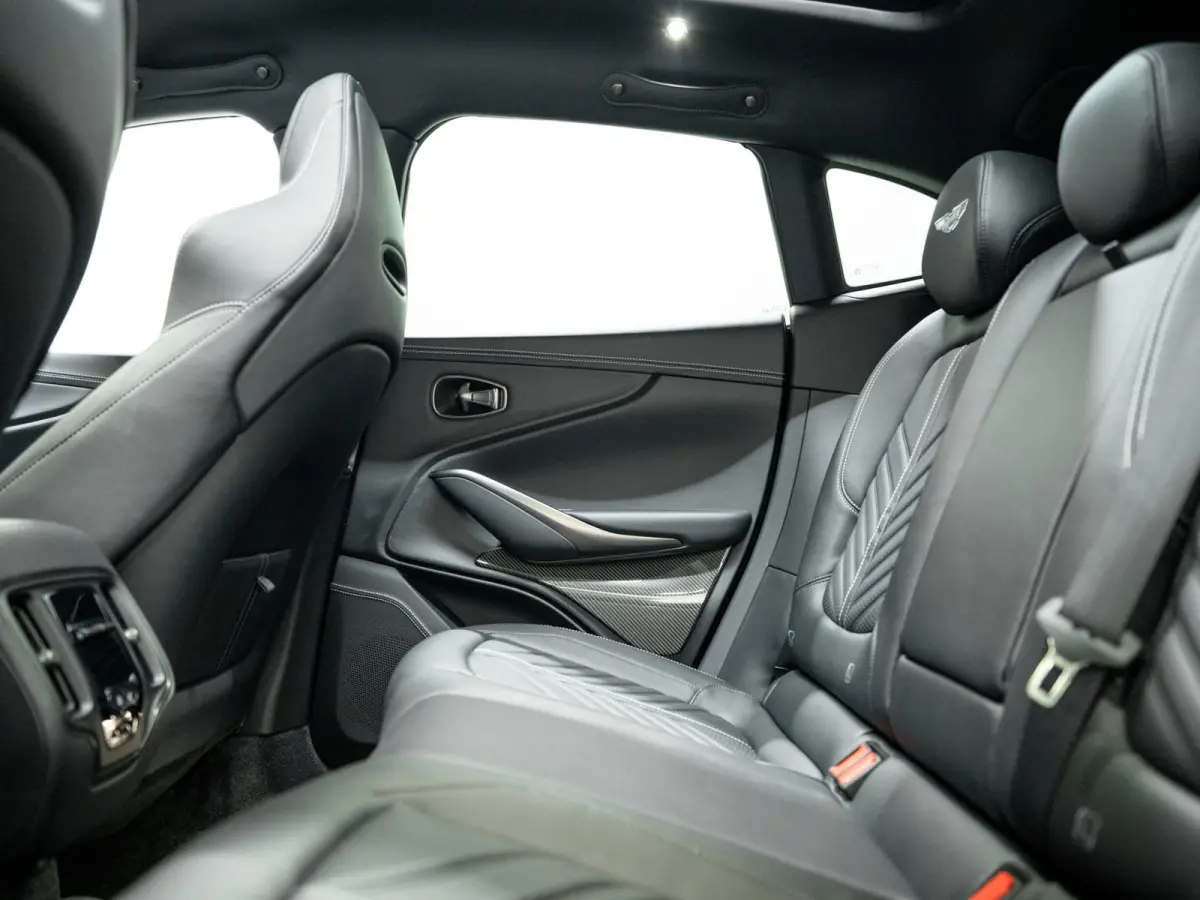 4.0 V8 707 | Carbon | Ventilatie | ACC | 360° | Keyless |