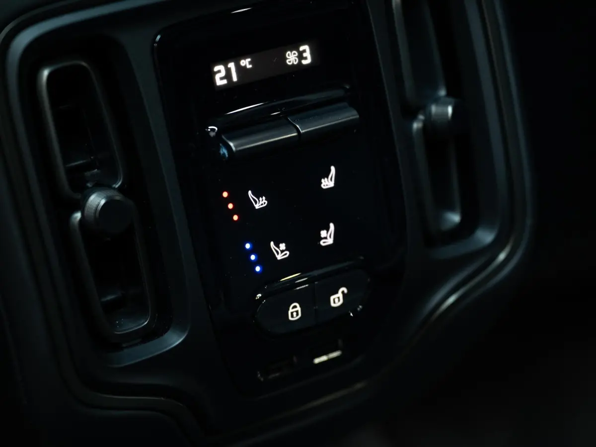 4.0 V8 707 | Carbon | Ventilatie | ACC | 360° | Keyless |