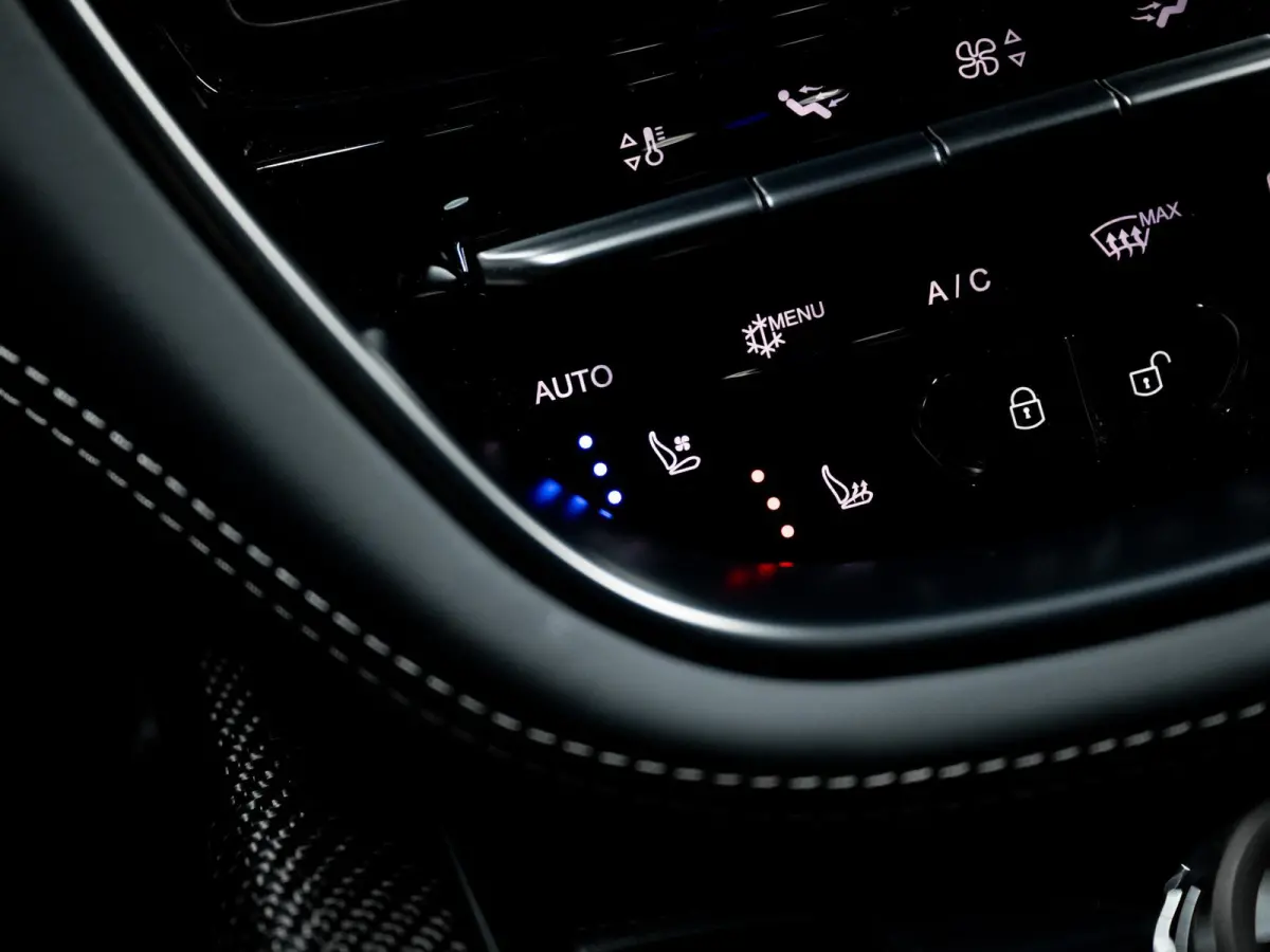 4.0 V8 707 | Carbon | Ventilatie | ACC | 360° | Keyless |
