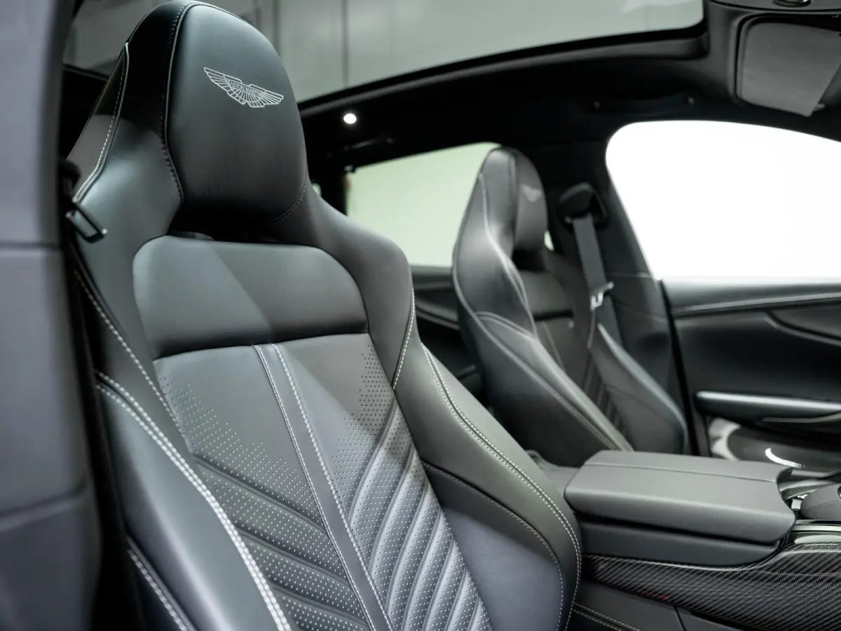 4.0 V8 707 | Carbon | Ventilatie | ACC | 360° | Keyless |