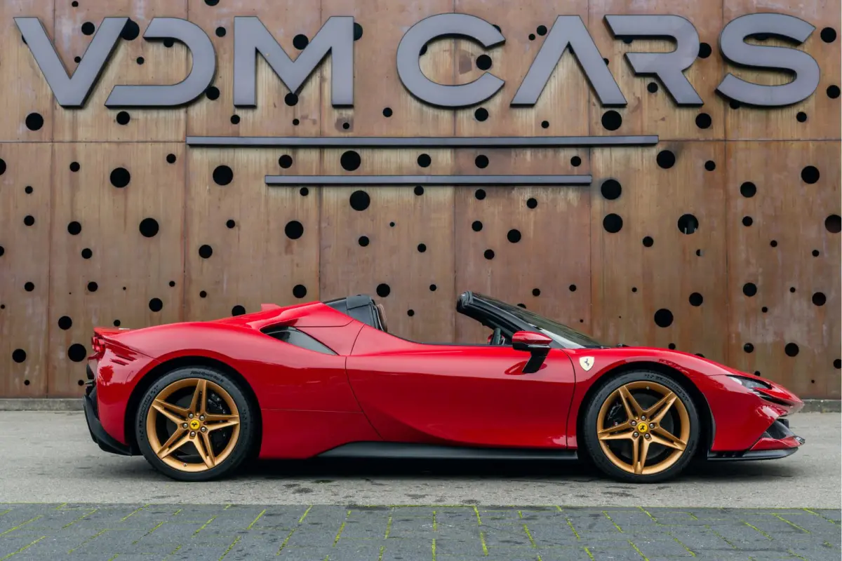 4.0 V8 | 1e Eigenaar | Two-Tone | Lift | Carplay | AFS | Camera | HiFi | Carbon | Extracampionario |