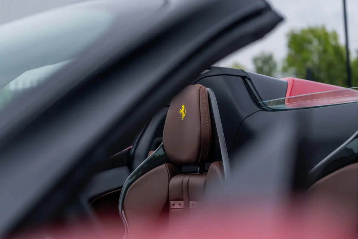 4.0 V8 | 1e Eigenaar | Two-Tone | Lift | Carplay | AFS | Camera | HiFi | Carbon | Extracampionario |