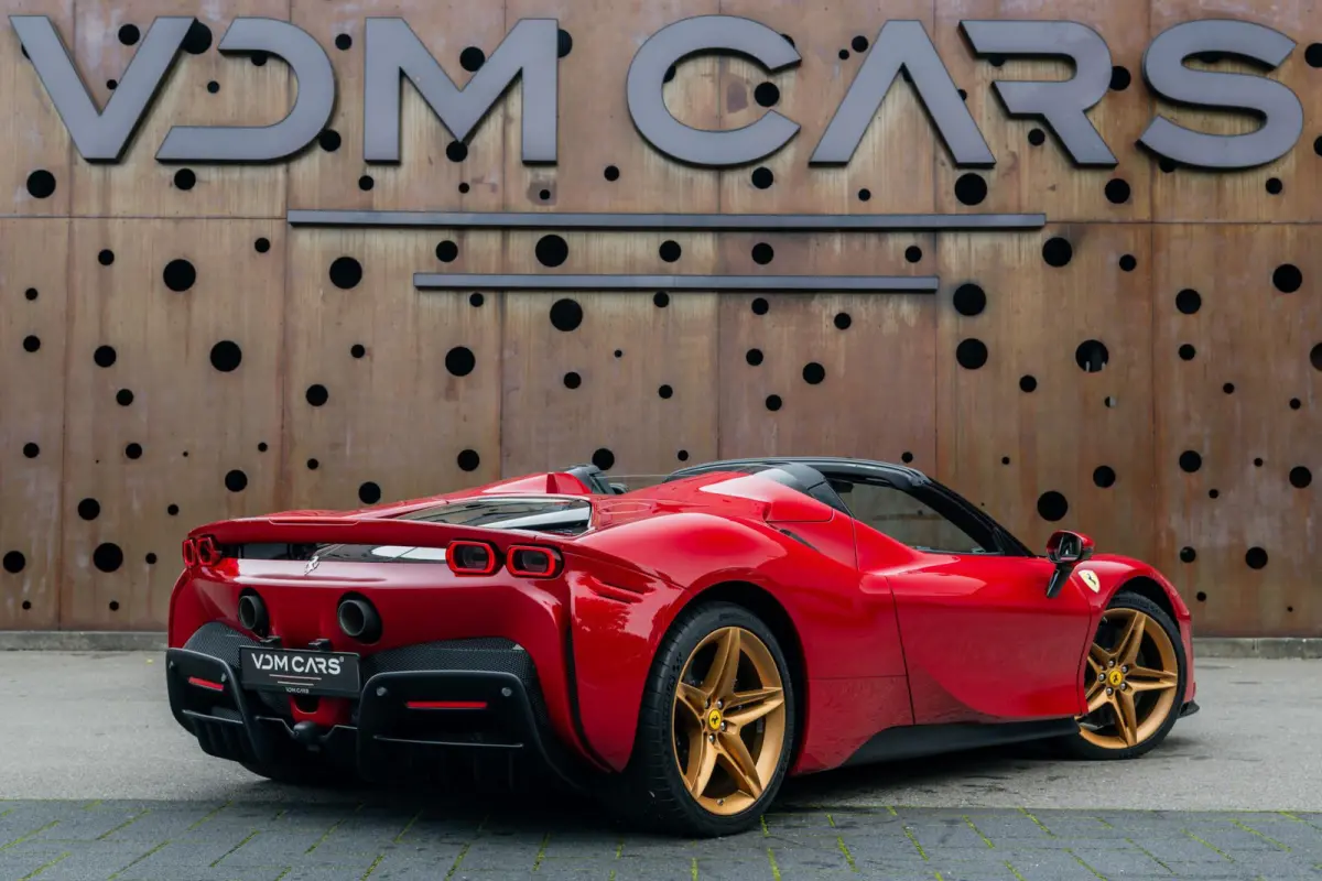 4.0 V8 | 1e Eigenaar | Two-Tone | Lift | Carplay | AFS | Camera | HiFi | Carbon | Extracampionario |