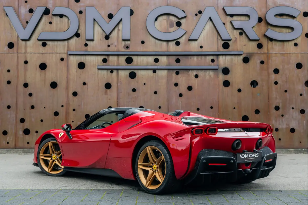 4.0 V8 | 1e Eigenaar | Two-Tone | Lift | Carplay | AFS | Camera | HiFi | Carbon | Extracampionario |