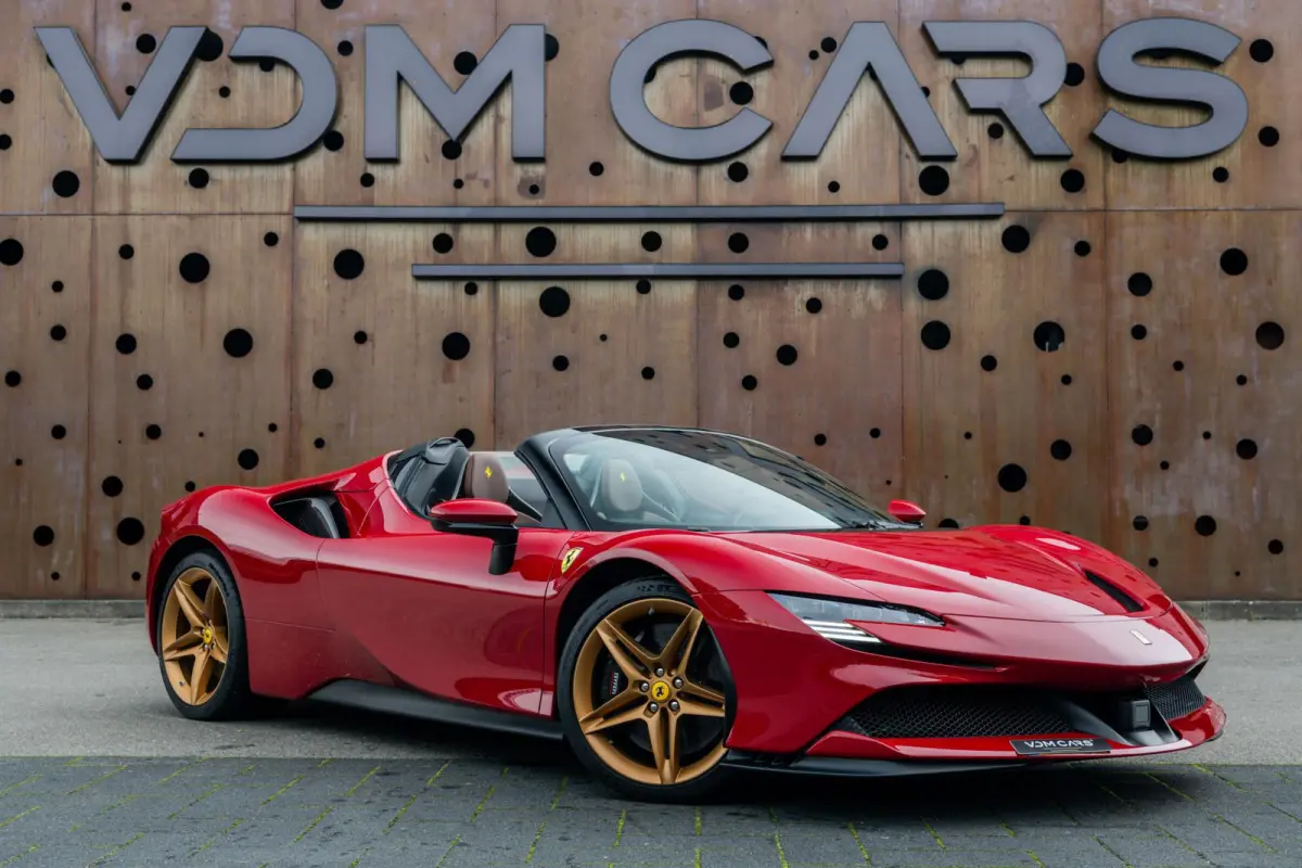 4.0 V8 | 1e Eigenaar | Two-Tone | Lift | Carplay | AFS | Camera | HiFi | Carbon | Extracampionario |