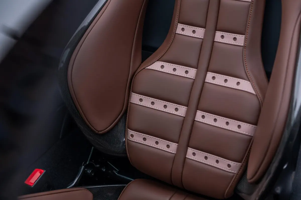 4.0 V8 | 1e Eigenaar | Two-Tone | Lift | Carplay | AFS | Camera | HiFi | Carbon | Extracampionario |