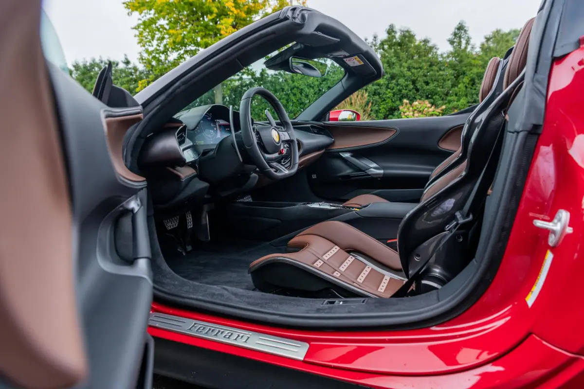 4.0 V8 | 1e Eigenaar | Two-Tone | Lift | Carplay | AFS | Camera | HiFi | Carbon | Extracampionario |