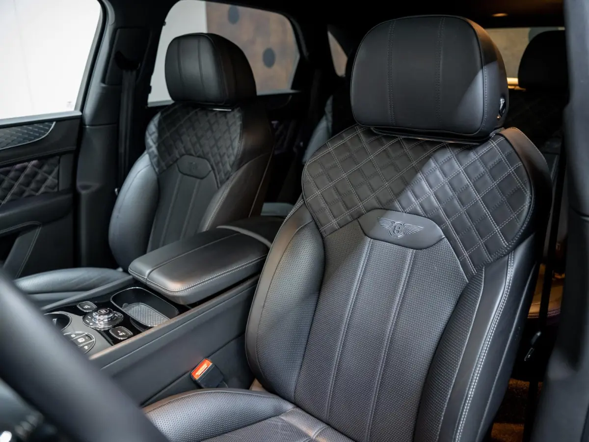 3.0 V6 Hybrid | First Edition | NAIM | Styling Spec | Massage |